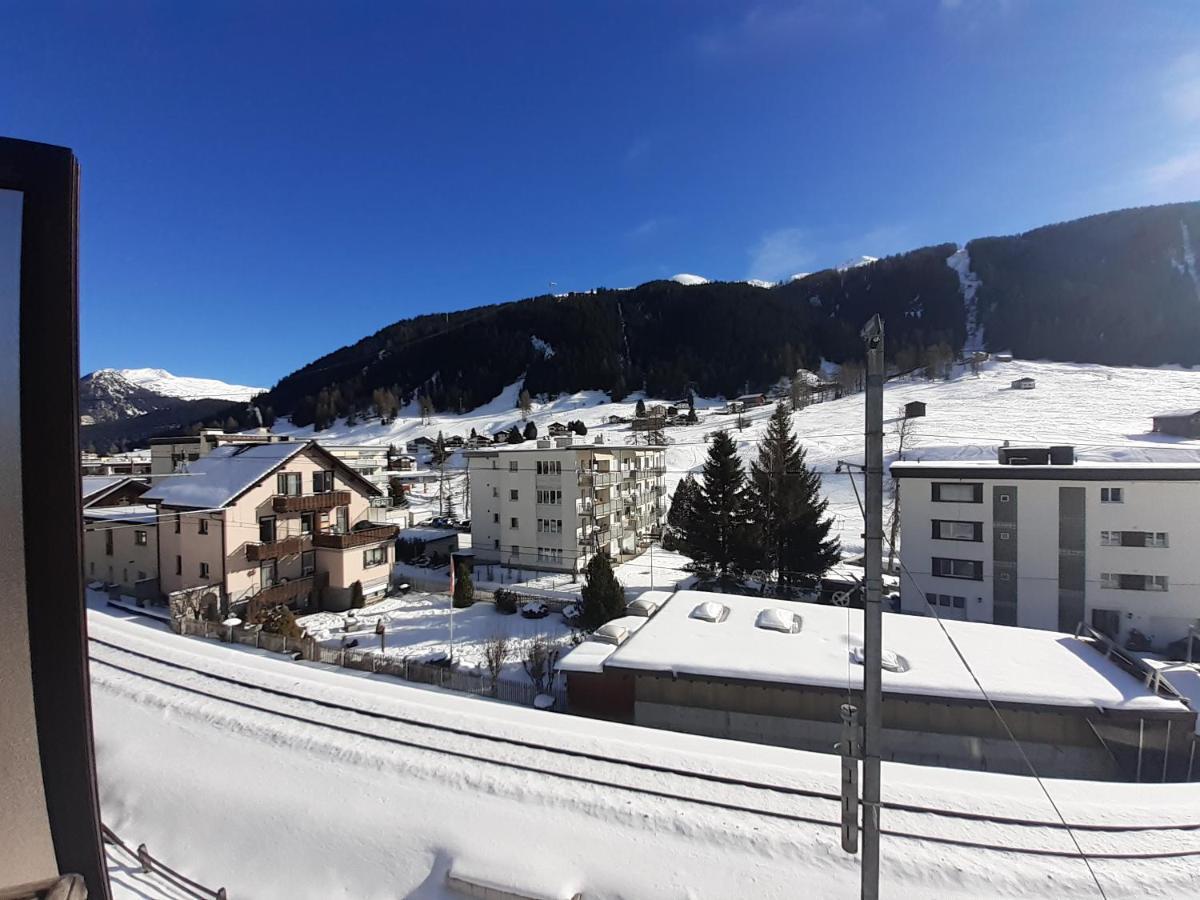 Agrimonia - möbilierte Ferienwohnung mit Balkon Davos Exterior foto