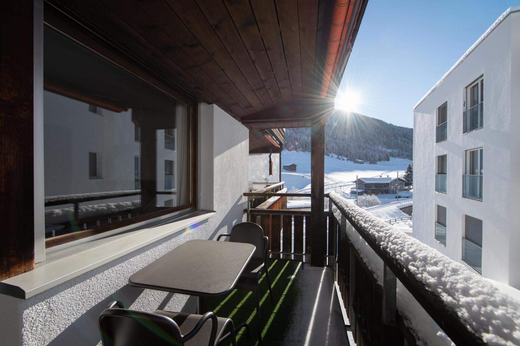 Agrimonia - möbilierte Ferienwohnung mit Balkon Davos Zimmer foto