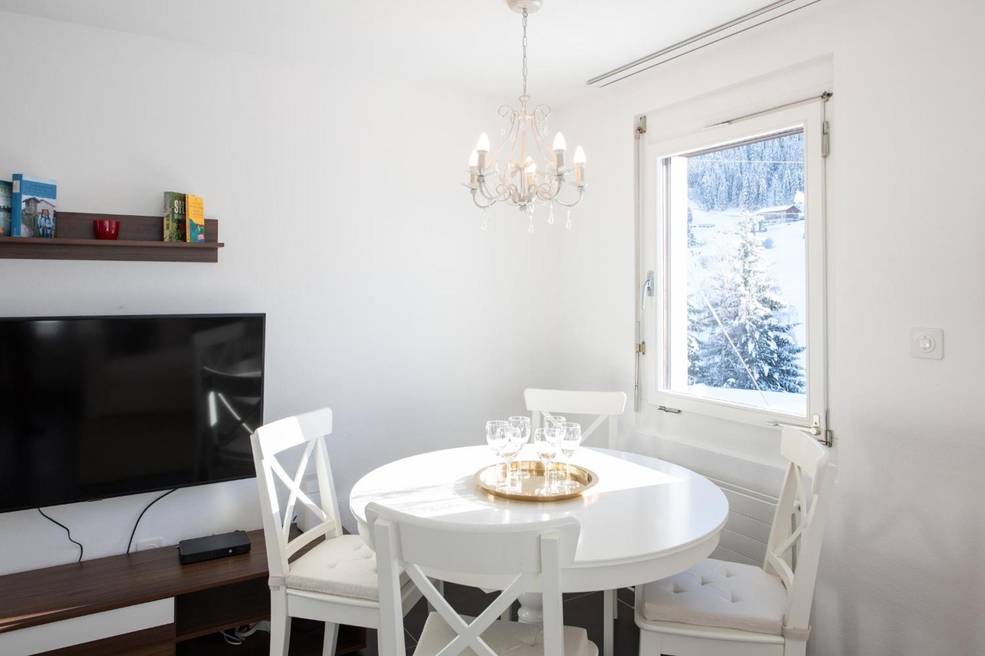 Agrimonia - möbilierte Ferienwohnung mit Balkon Davos Exterior foto